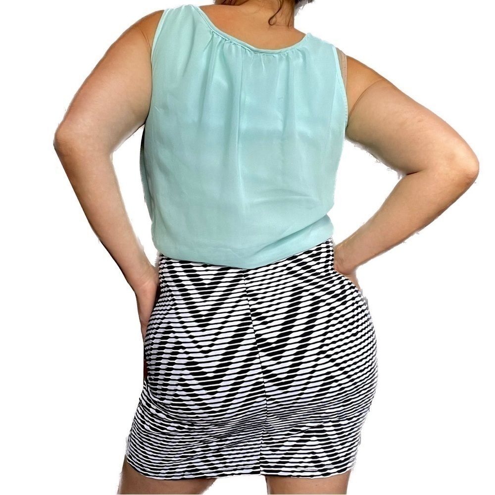 Ruby Rox - Small mini dress - Picture 3 of 4